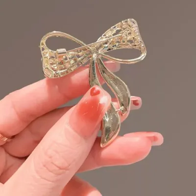 Bow Tie Rhinestone Brooche Pin